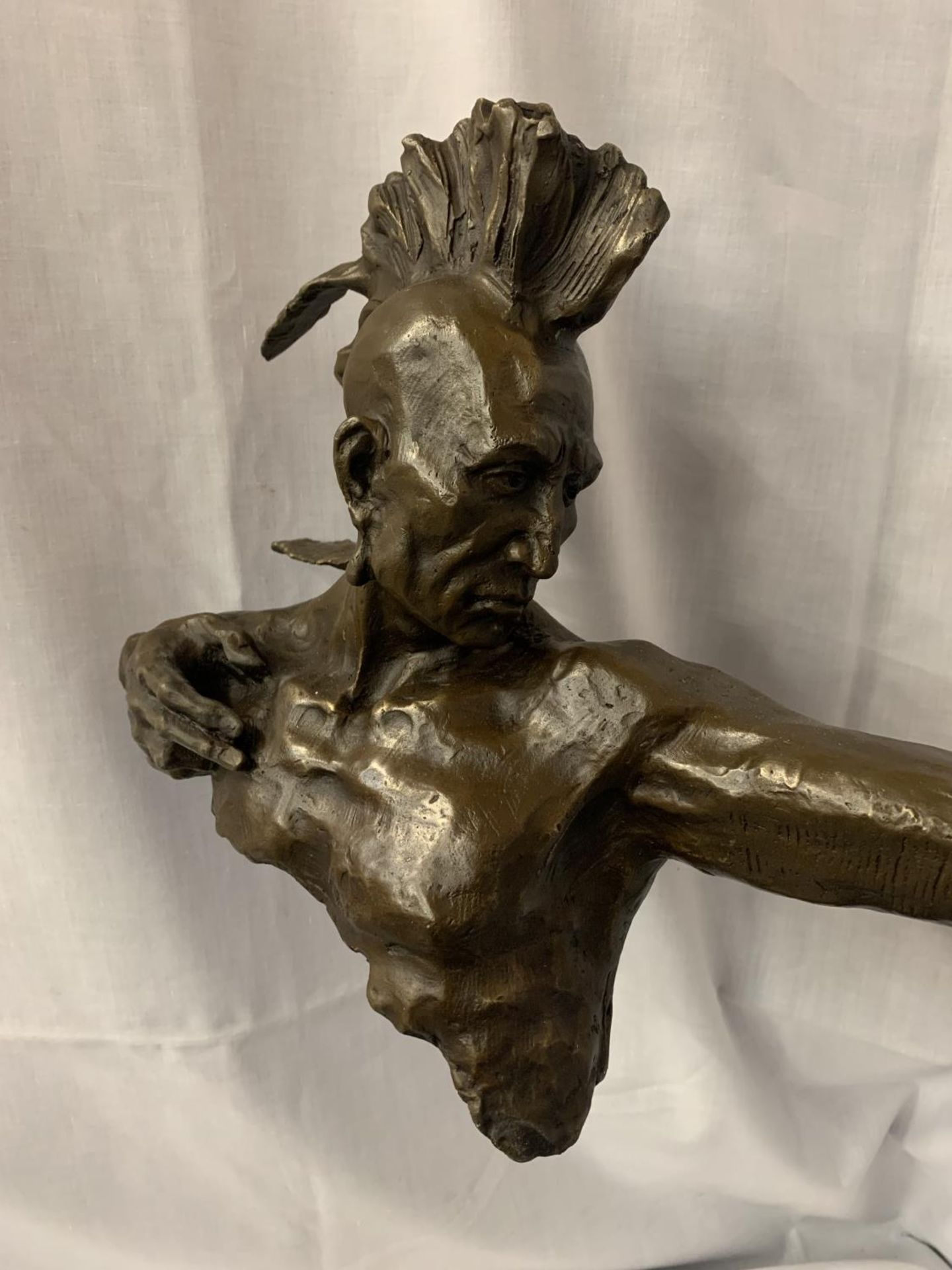 A LARGE BRONZE FIGURINE OF A RED INDIAN BUST HOLDING A BOW SIGNED NICK ON A MARBLE BASE - Image 5 of 6