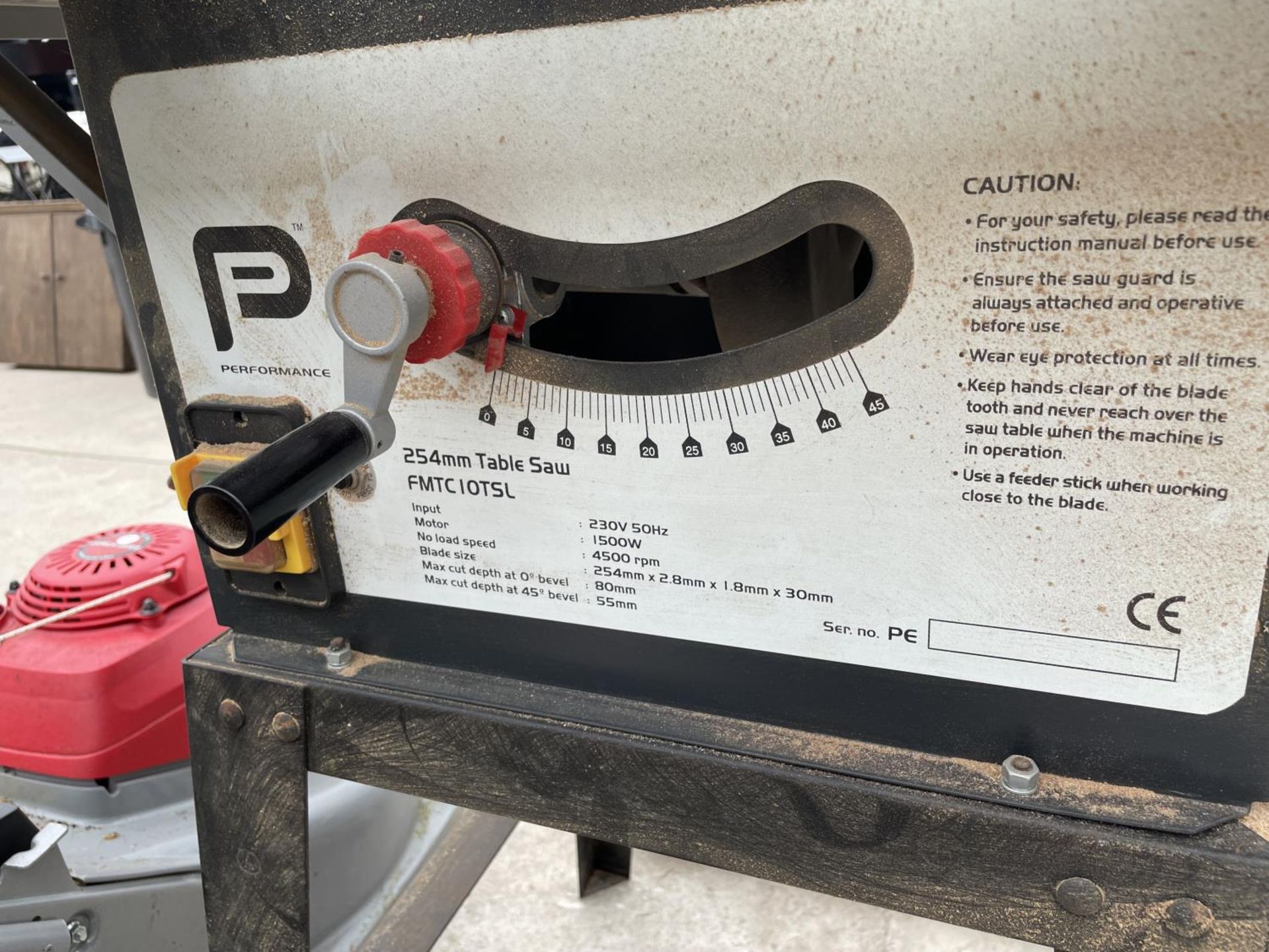 A PERFORMANCE 254MM TABLE SAW BELIEVED IN WORKING ORDER BUT NO WARRANTY - Image 5 of 6
