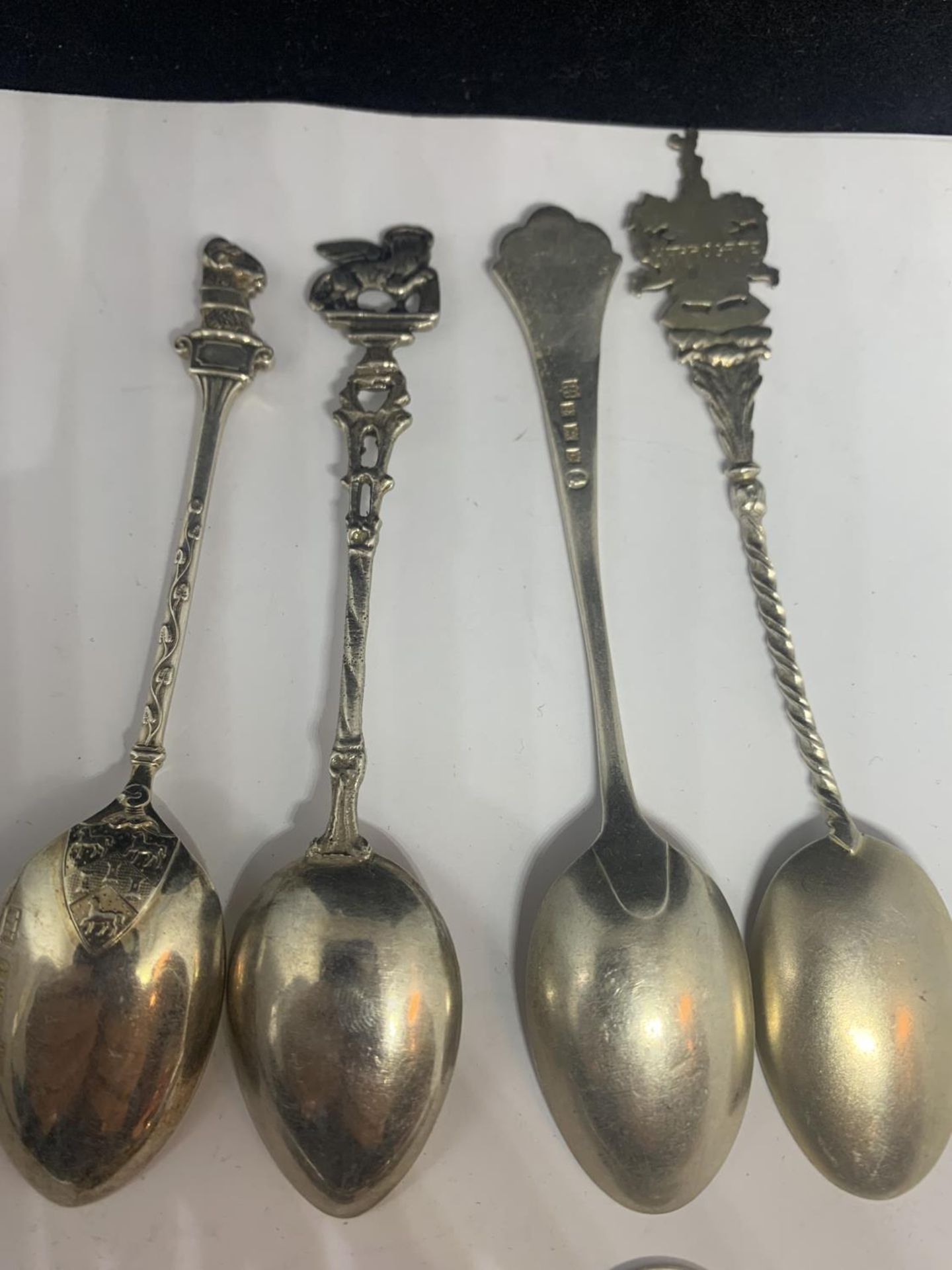 EIGHT MARKED SILVER COLLECTORS SPOONS GROSS WEIGHT 103 GRAMS - Image 9 of 10