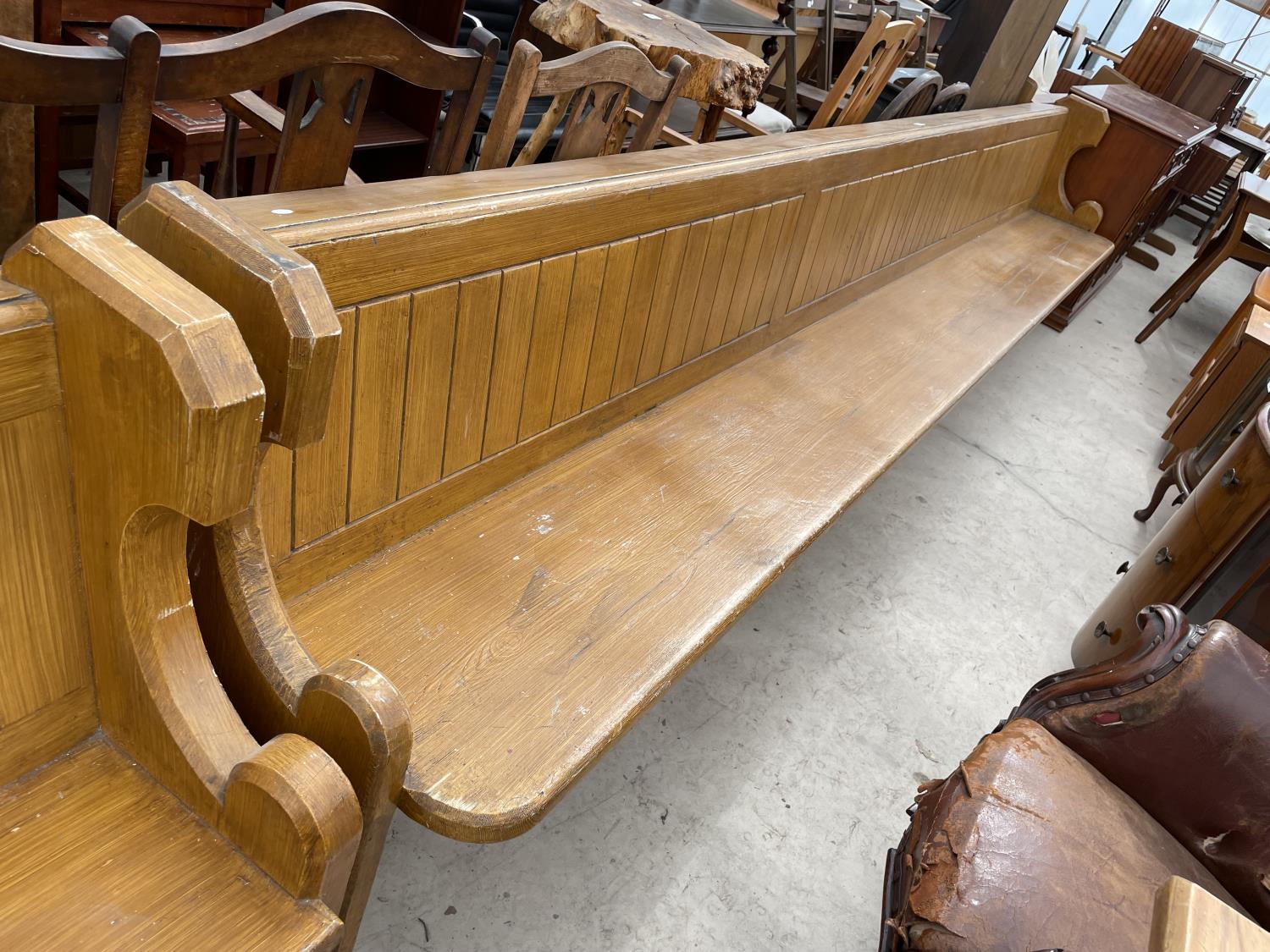 A VICTORIAN SCUMBLE 13' CHRUCH PEW