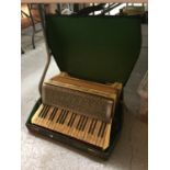 A VINTAGE CASED SCARLATTI ACCORDIAN