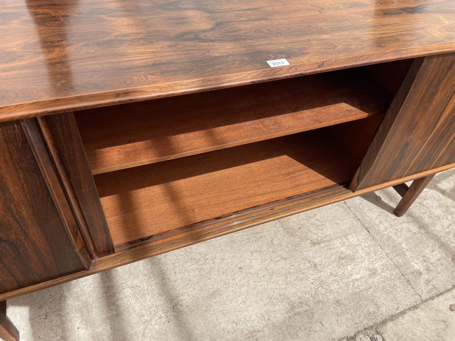 A RETRO HARDWOOD SIDEBOARD WITH FOUR SLIDING DOORS - Image 10 of 11