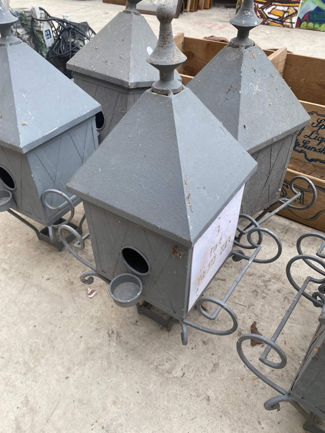 A GROUP OF SIX GOLF RELATED METAL BIRD BOXES - Image 2 of 5