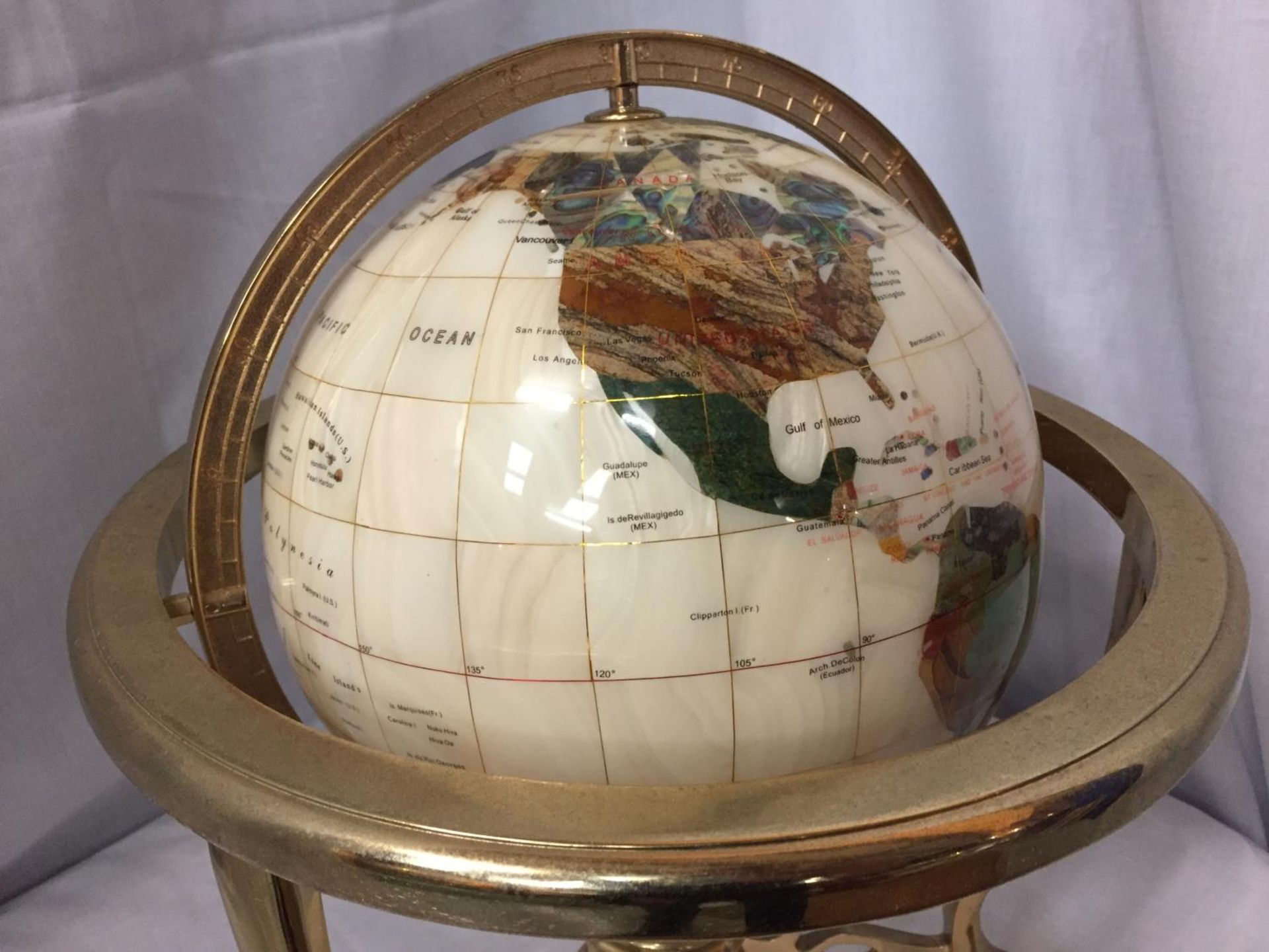 A GEM STONE AND PEARLISED GLOBE ON BRASS STAND 32CM HIGH - Image 2 of 4