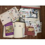 A COLLECTION OF VARIOUS STAMPS, ALBUMS AND BOOKS