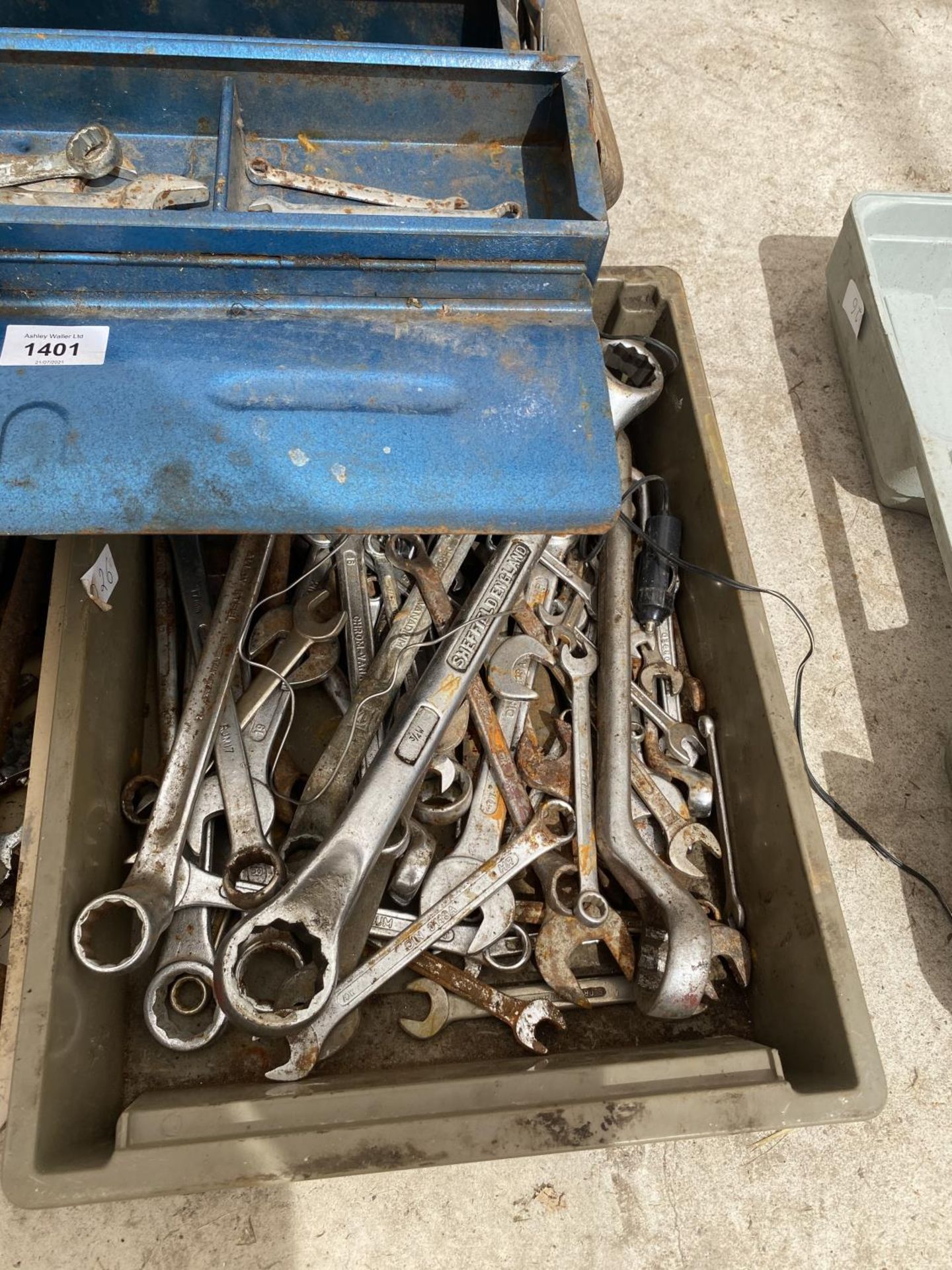 A LARGE QUANTITY OF ASSORTED SPANNERS - Image 2 of 4
