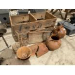 AN ASSORTMENT OF ITEMS TO INCLUDE A FESA FRUIT CRATE, A BOTTLE HOLDER AND TWO TERRACOTTA VESSELS ETC