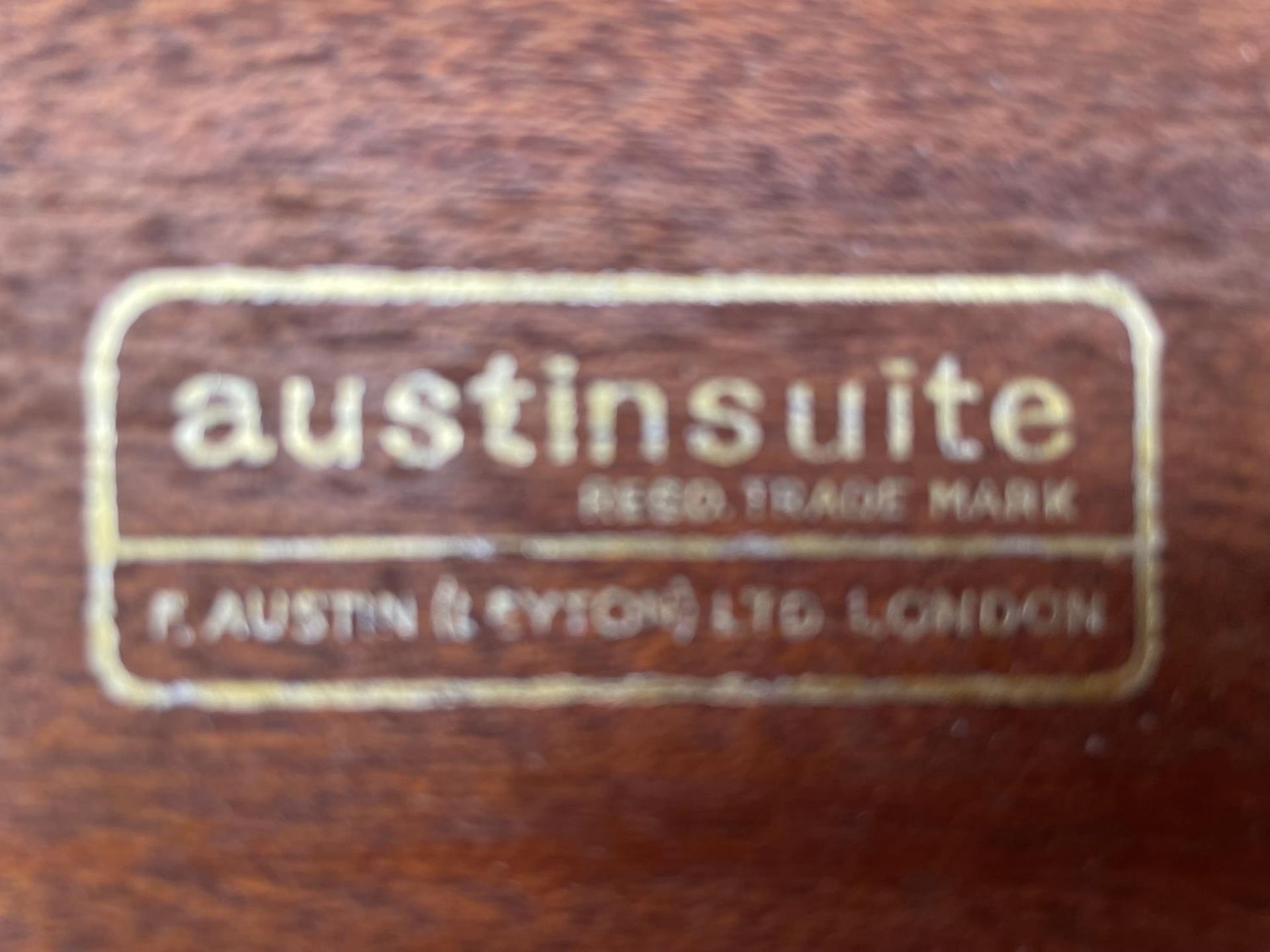 A RETRO TEAK AUSTINSUITE CHEST OF FIVE DRAWERS, 32" WIDE - Image 4 of 4