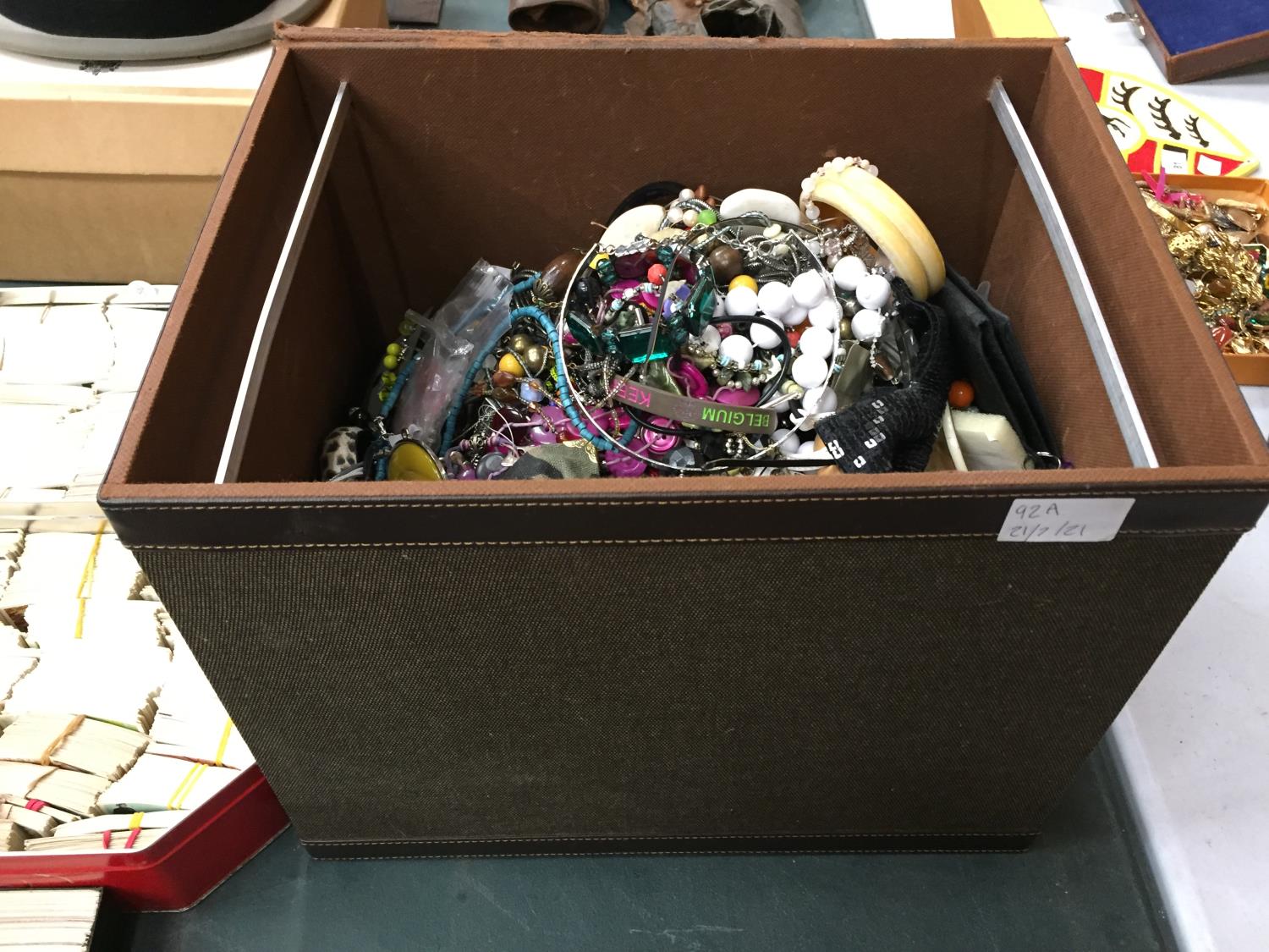 A LARGE BOX OF COSTUME JEWELLERY - Image 2 of 3