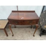 A QUEEN ANNE STYLE WALNUT SIDE TABLE WITH SINGLE DRAWER, ON CABRIOLE LEGS, 30" WIDE