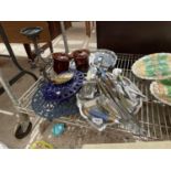 AN ASSORTMENT OF ITEMS TO INCLUDE A TRIVET STAND, FLAT WARE AND CERAMIC POTS ETC