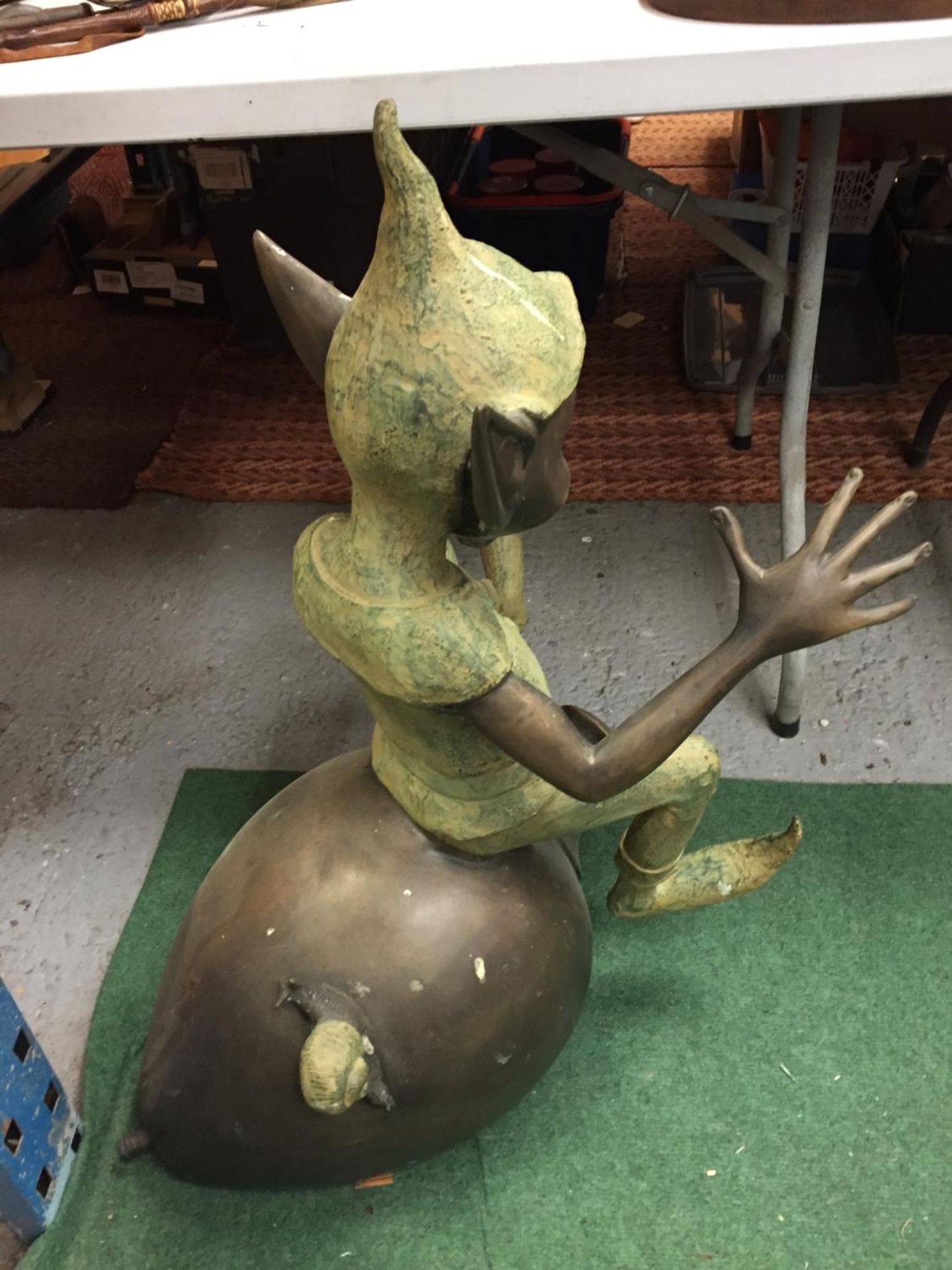 A LARGE BRONZE FIGURE OF A PIXIE - Image 3 of 4