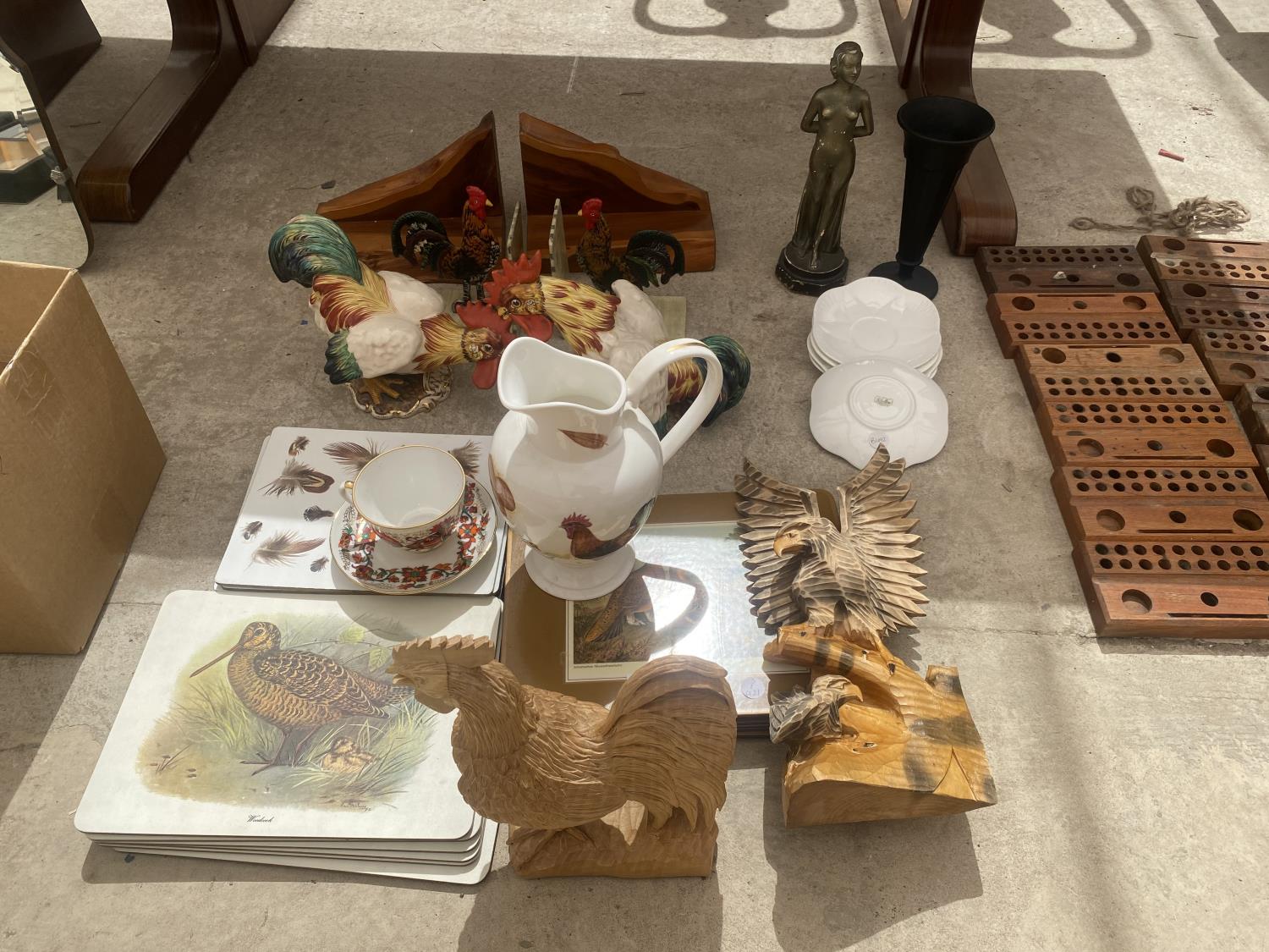 AN ASSORTMENT OF ITEMS TO INCLUDE COCKEREL BOOK ENDS, PLACE MATS AND SHELLEY SAUCERS