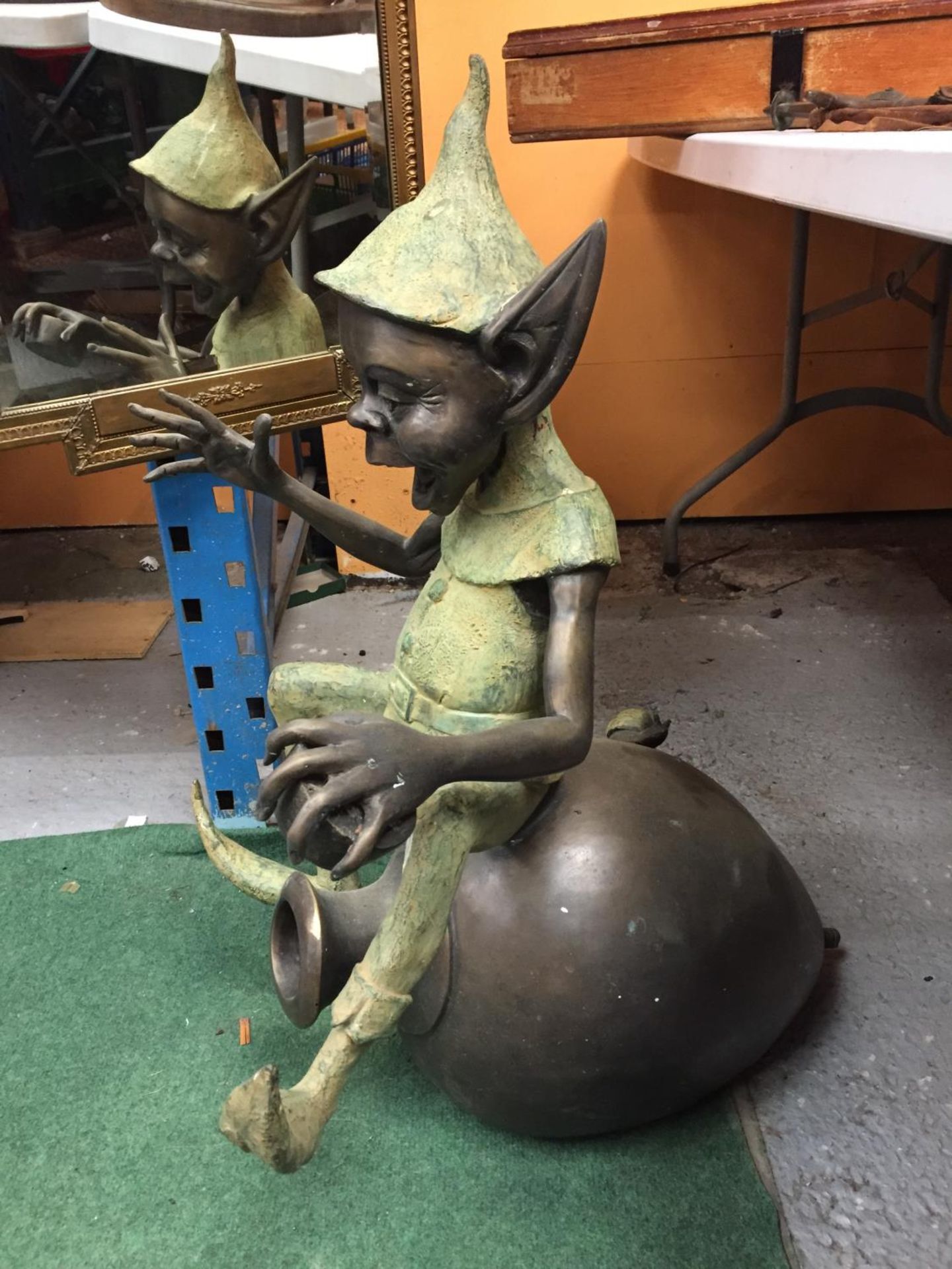 A LARGE BRONZE FIGURE OF A PIXIE - Image 4 of 4