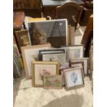 AN ASSORTMENT OF FRAMED PRINTS AND PICTURES