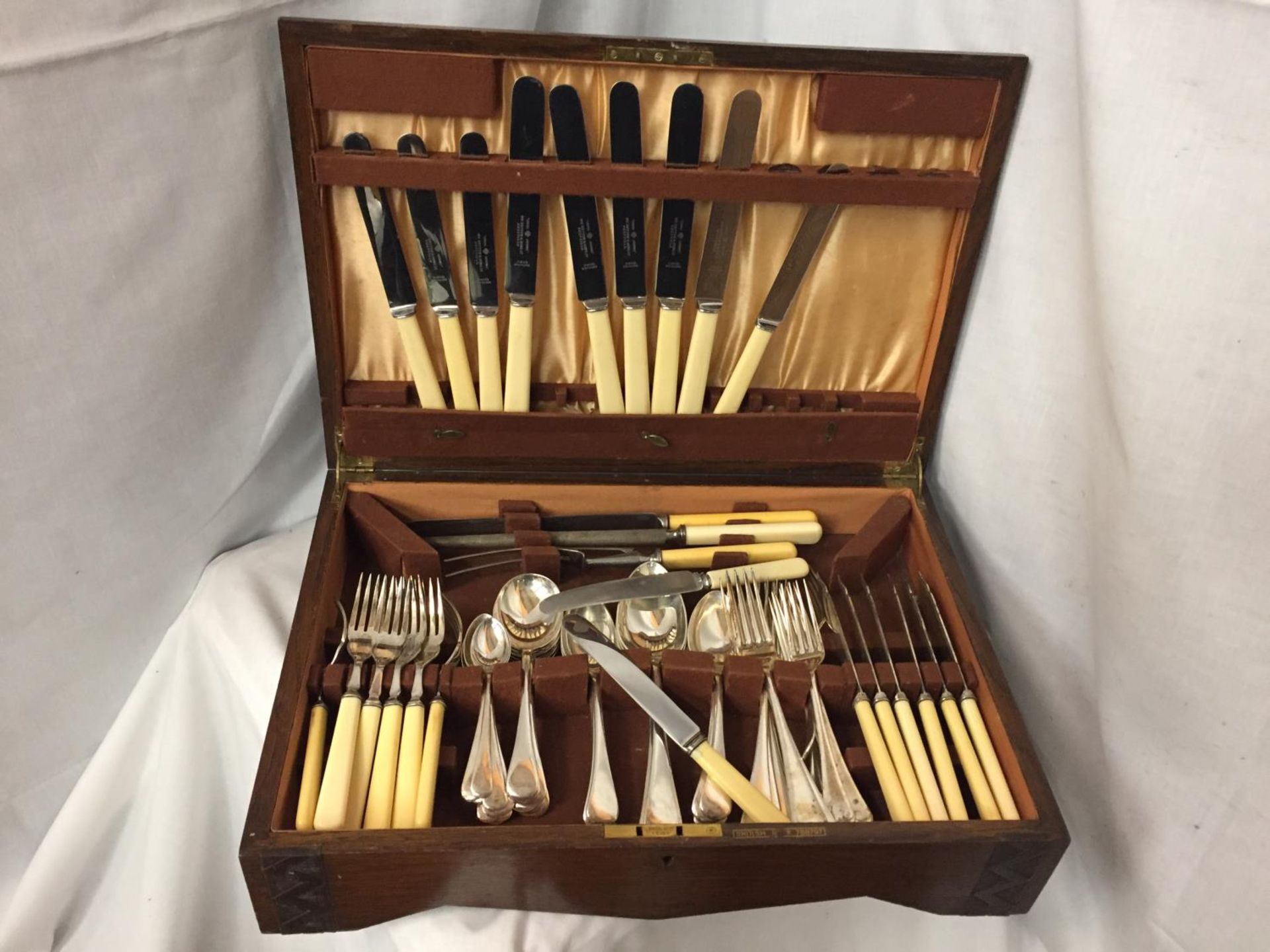 A BOXED SET OF FLATWARE - Image 2 of 3