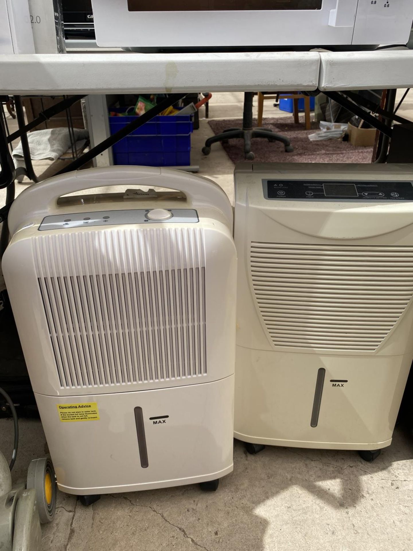 A GROUP OF THREE DEHUMIDIFIERS - Image 4 of 4