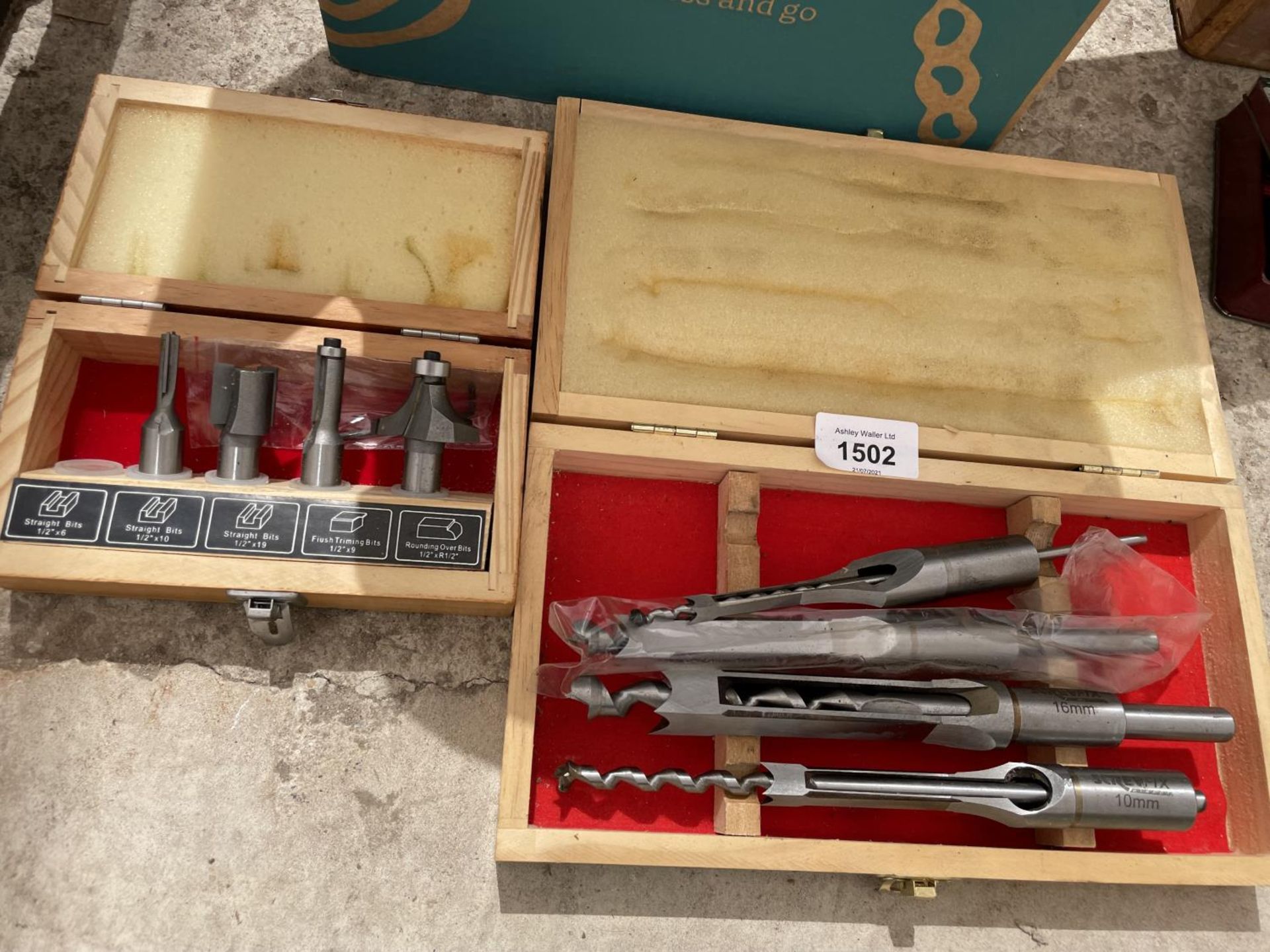 AN ASSORTMENT OF MORTISE DRILL BITS AND LATHE TOOLS - Image 5 of 8