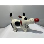 A SIGNED LORNA BAILEY DOG DASHY