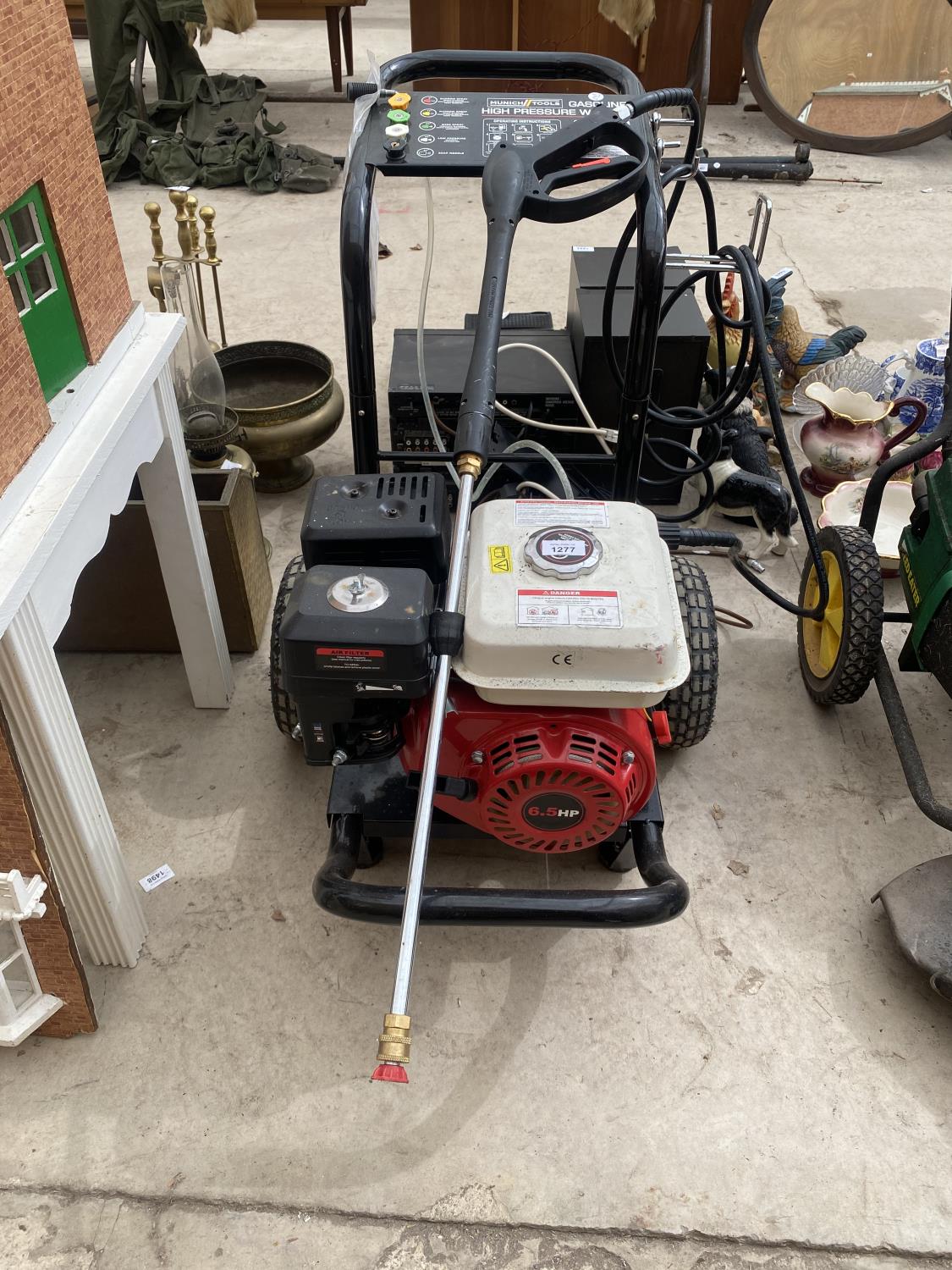 A MUNICH TOOLS GASOLINE HIGH PRESSURE WASHER