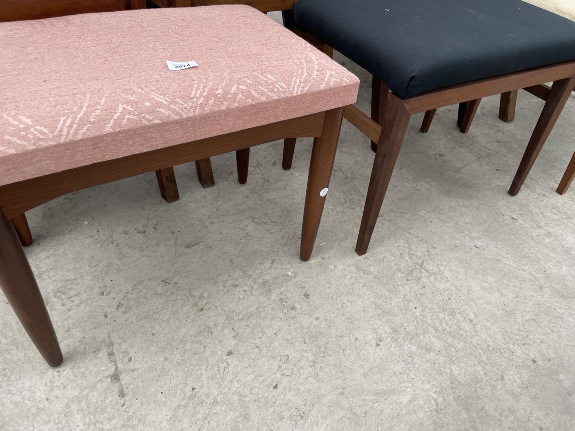 THREE RETRO TEAK FRAMED STOOLS - Image 3 of 4