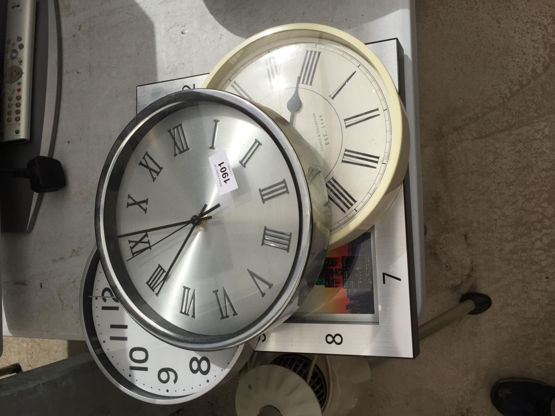 AN ASSORTMENT OF WALL CLOCKS