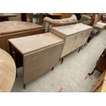 A MID 20TH CENTURY CREAMY WALNUT EFFECT DINING ROOM SUITE COMPRISING SIDEBOARD/COCKTAIL UNIT