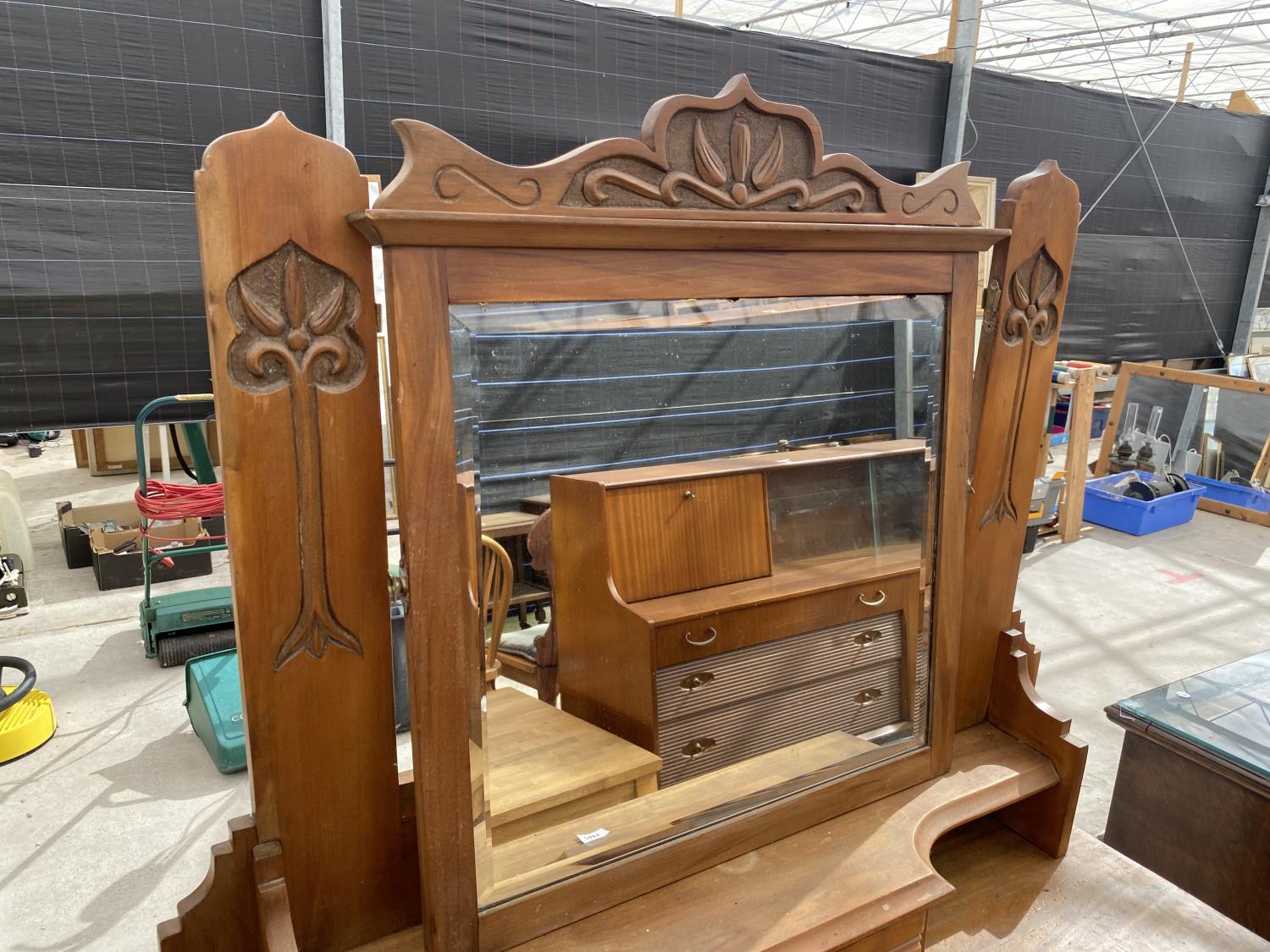 A VICTORIAN SATINWOOD DRESSING CHEST, 38" WIDE - Image 2 of 7