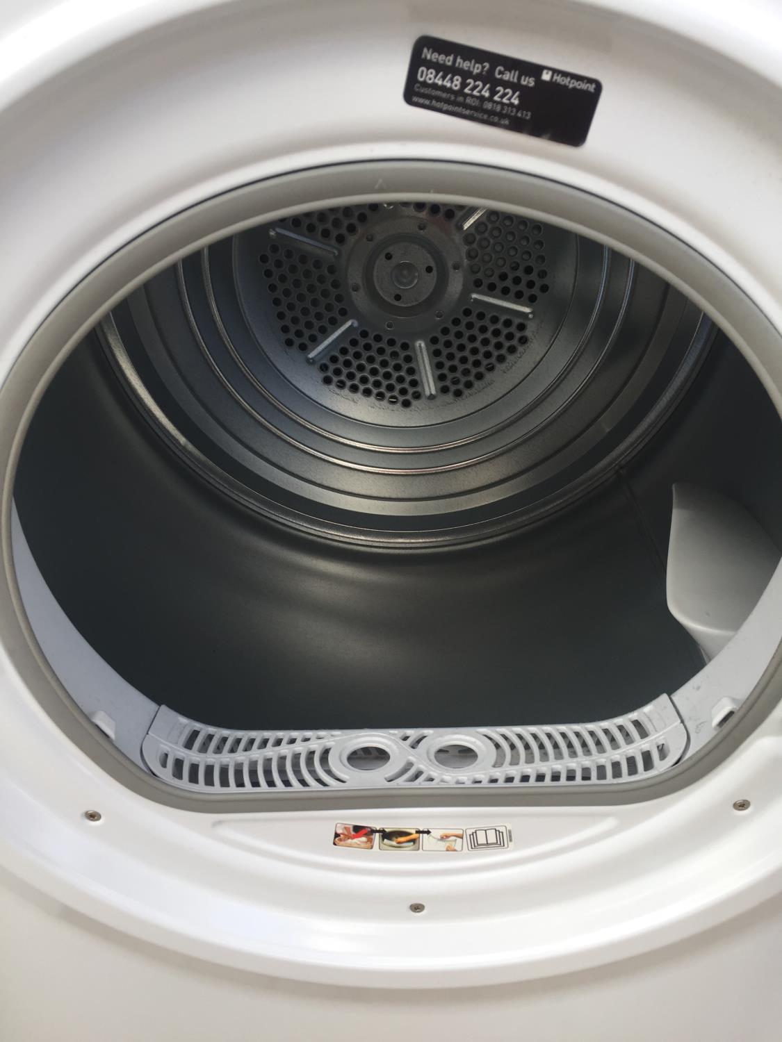 A WHITE HOTPOINT TUMBLE DRYER BELIEVED IN WORKING ORDER BUT NO WARRANTY - Image 3 of 3