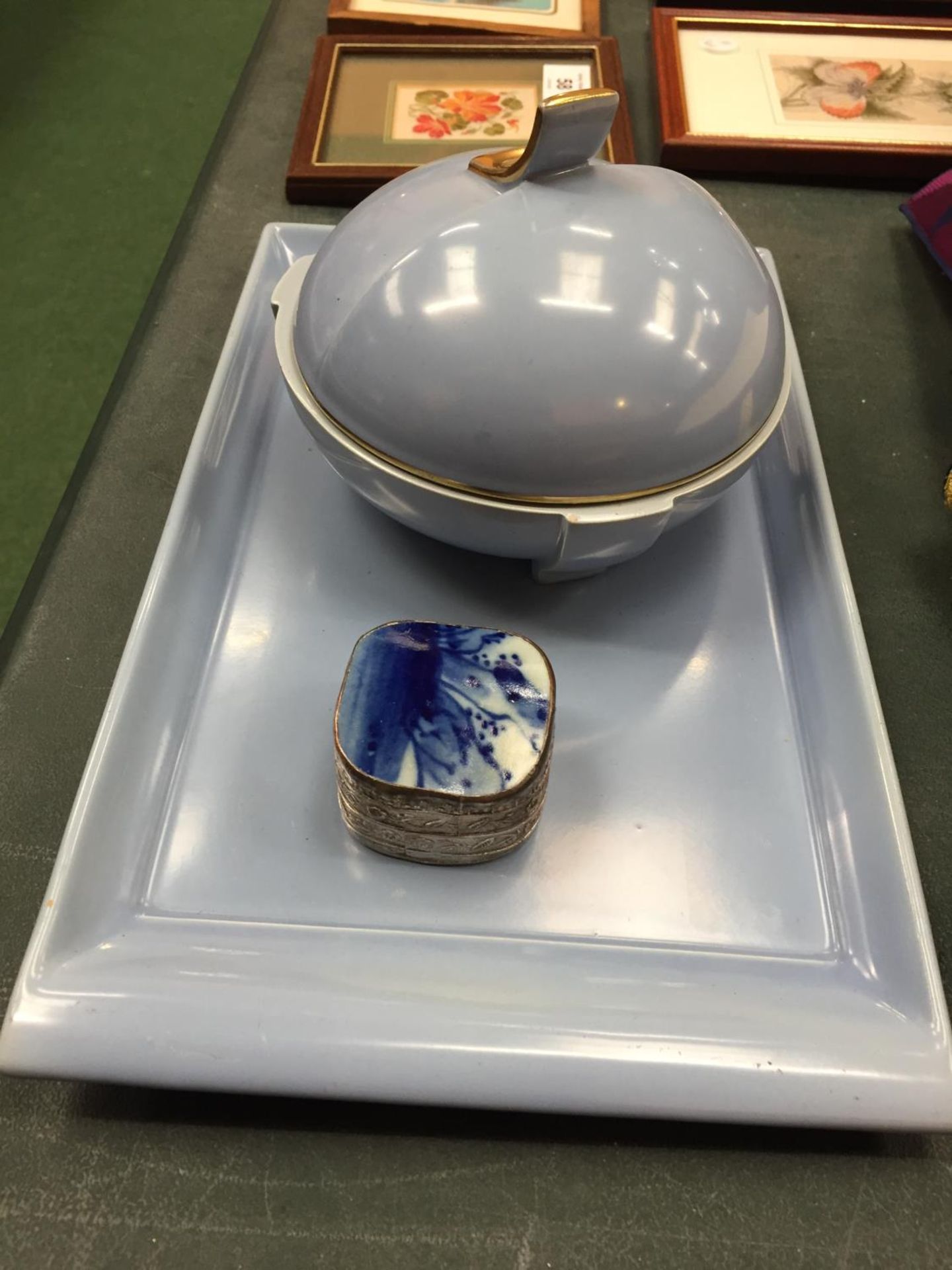 TWO ITEMS OF CARLTON WARE FOR THE DRESSING TABLE PLUS A SILVER PLATED TRINKET BOX WITH BLUE INLAY - Image 3 of 3