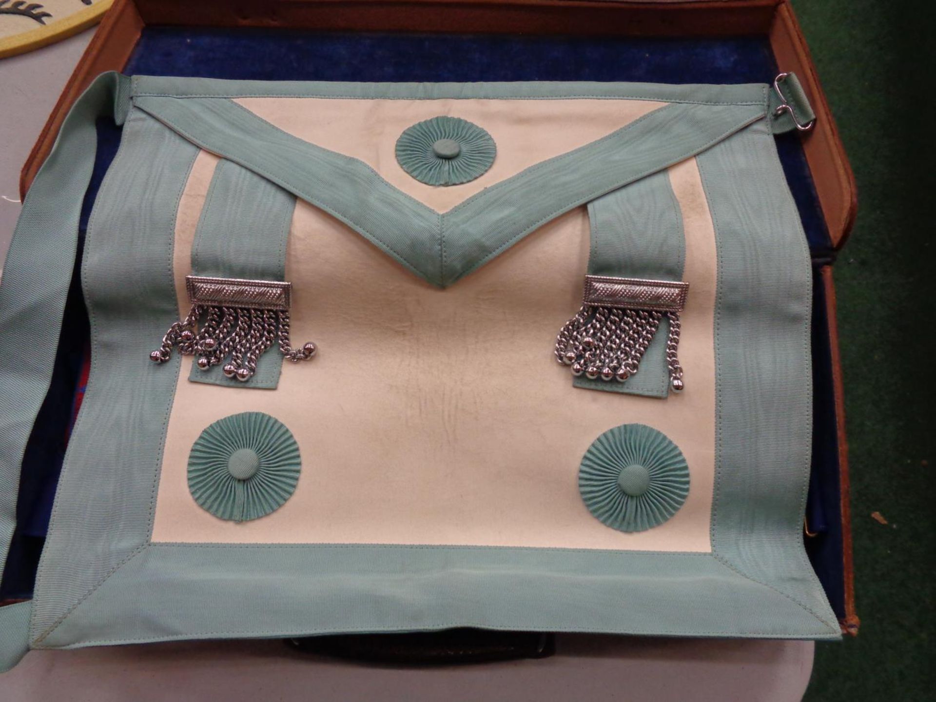 A LEATHER CASE CONTAINING MASONIC REGALIA - Image 2 of 5