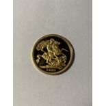 A UK GOLD SOVEREIGN, QUEEN ELIZABETH 11, 2003, SUPERBLY BOXED, WITH CERTIFICATE OF AUTHENTICITY