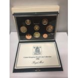 A ROYAL MINT 1986 8 COIN PROOF SET IN HARD CASE WITH COA .