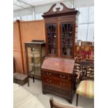 AN EDWARDIAN MAHOGANY CROSSBANDED AND SHELL INLAID BUREAU BOOKCASE, 32.5" WIDE