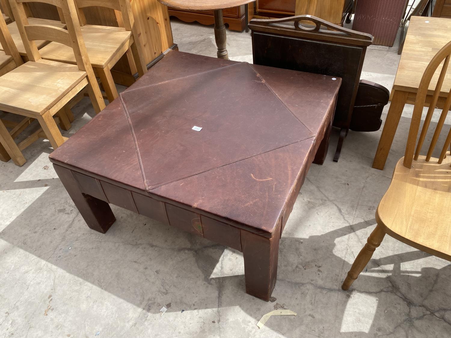 A LEATHER TOPPED TABLE, 36" SQUARE