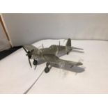 A BOXED PEWTER MODEL WW2 AEROPLANE 'CORSAIR F4U-1'