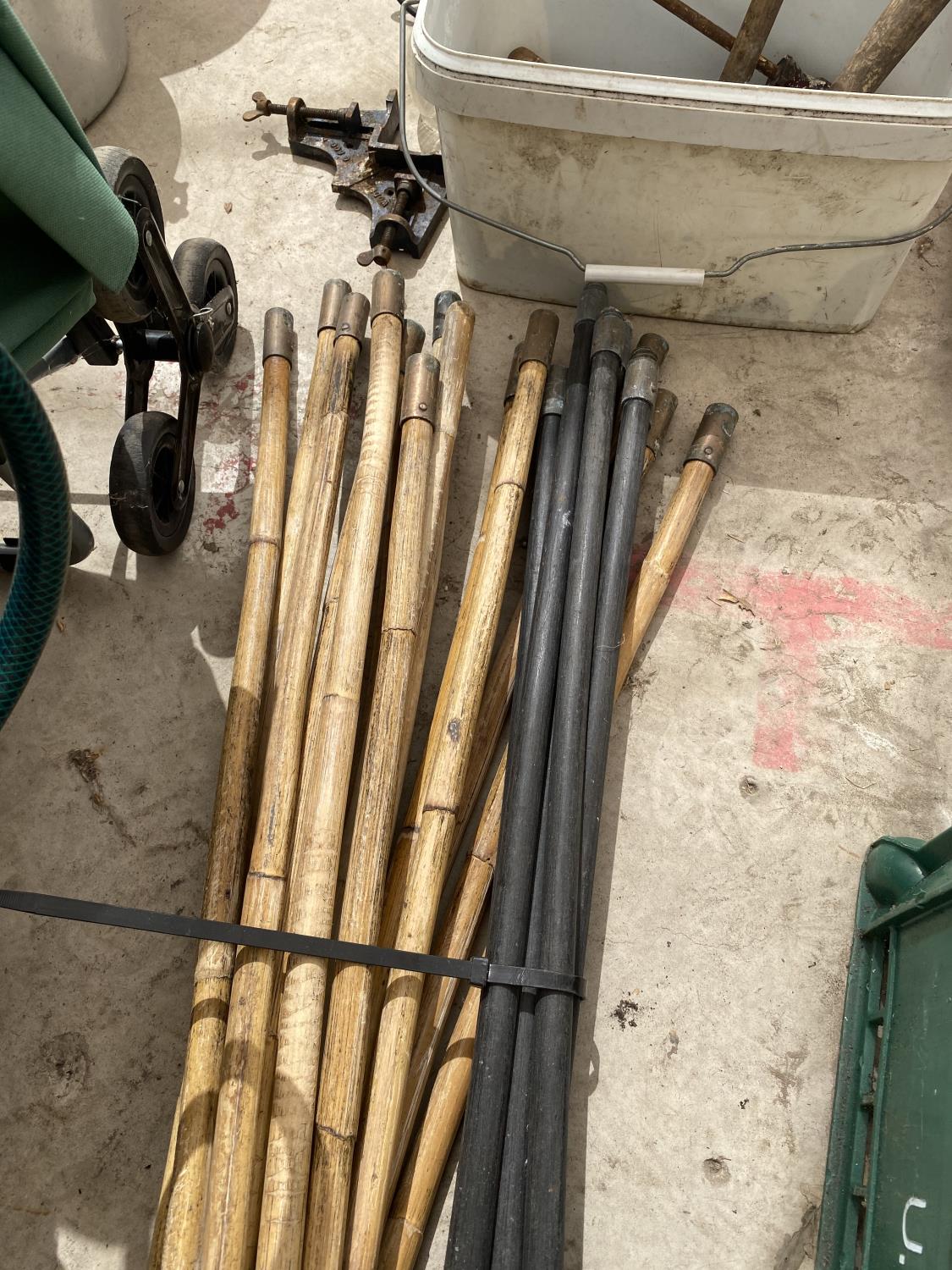 AN ASSORTMENT OF DRAINING RODS - Image 2 of 3