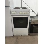 A WHITE GLEN BY BELLING FREE STANDING OVEN AND HOB BELIEVED IN WORKING ORDER BUT NO WARRANTY