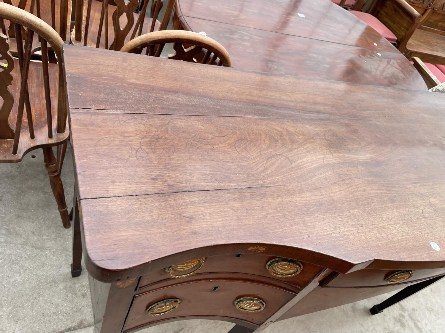 A 19TH CENTURY MAHOGANY AND INLAID SIDEBOARD ENCLOSING FOUR DRAWERS, ON TAPERED LEGS, WITH SPADE - Image 2 of 7