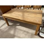 A MODERN OAK COFFEE TABLE, 46.5X28.5"