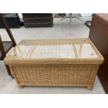 A MODERN WICKER BLANKET CHEST WITH GLASS TOP, 31X16"