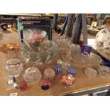 A LARGE COLLECTION OF GLASSWARE TO INCLUDE A PUNCH SET FOR 12, CAKE DISPLAY STAND, BOWLS, TRINKET