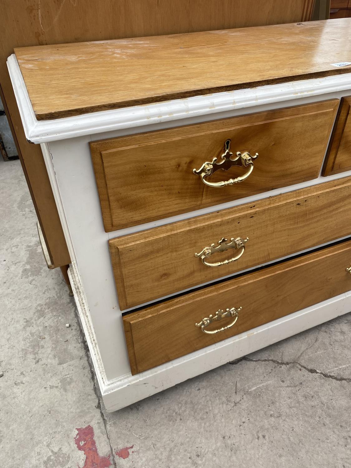A SATINWOOD AND PAINTED CHEST OF TWO SHORT AND TWO LONG DRAWERS WITH BRASS HANDLES, 40.5" WIDE - Image 2 of 5