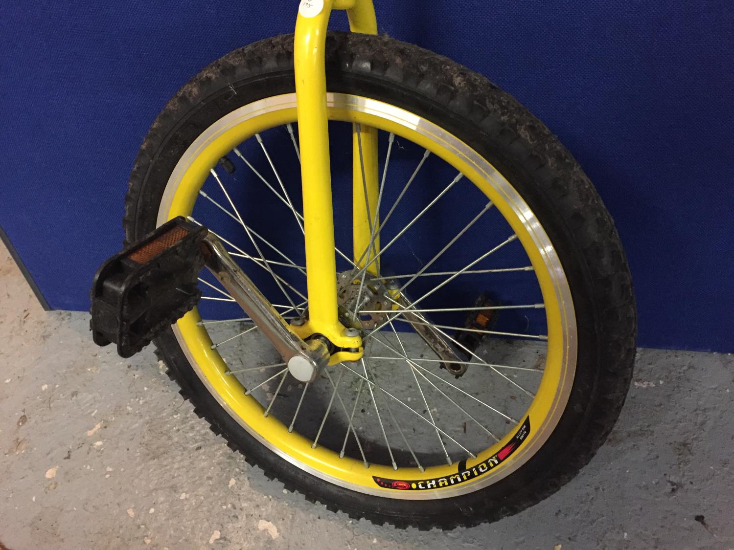 A CHAMPION UNICYCLE 20X2.125 ALLOY RIM - Image 3 of 5