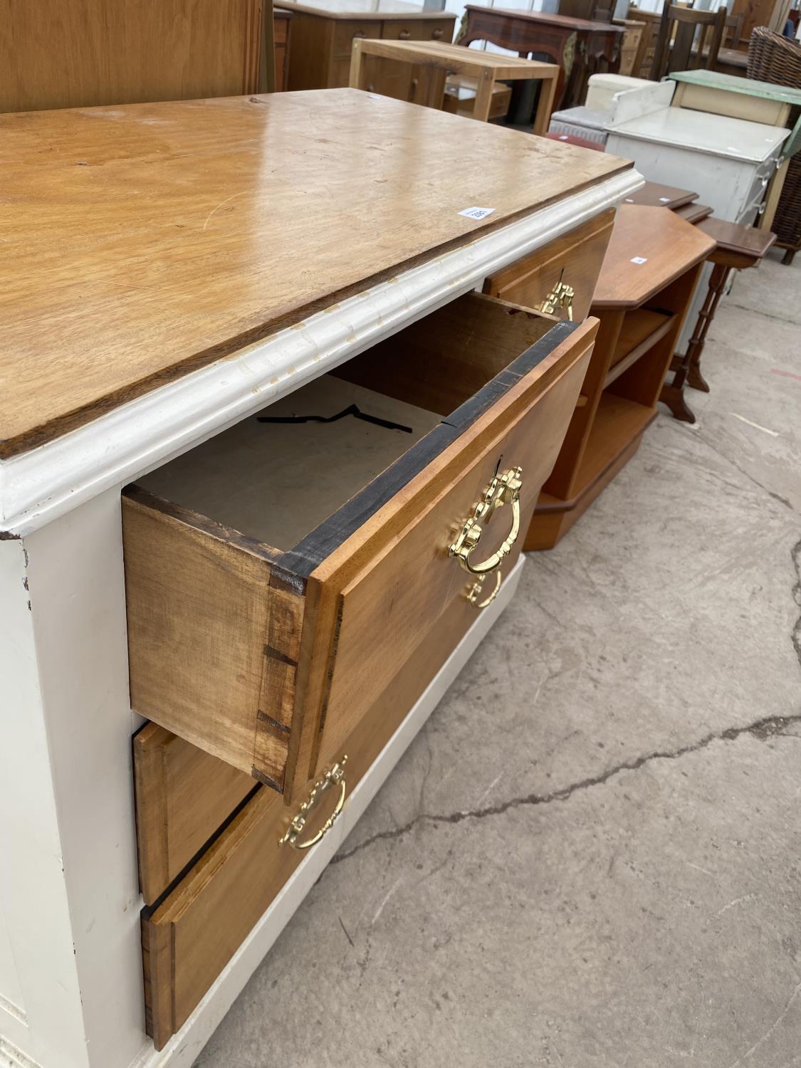 A SATINWOOD AND PAINTED CHEST OF TWO SHORT AND TWO LONG DRAWERS WITH BRASS HANDLES, 40.5" WIDE - Image 5 of 5