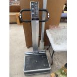 AN OTO FL-3000 WHOLE BODY VIBRATION WORKOUT MACHINE