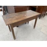 A GEORGE III OAK TABLE WITH SINGLE END DRAWER, 45" X 20"