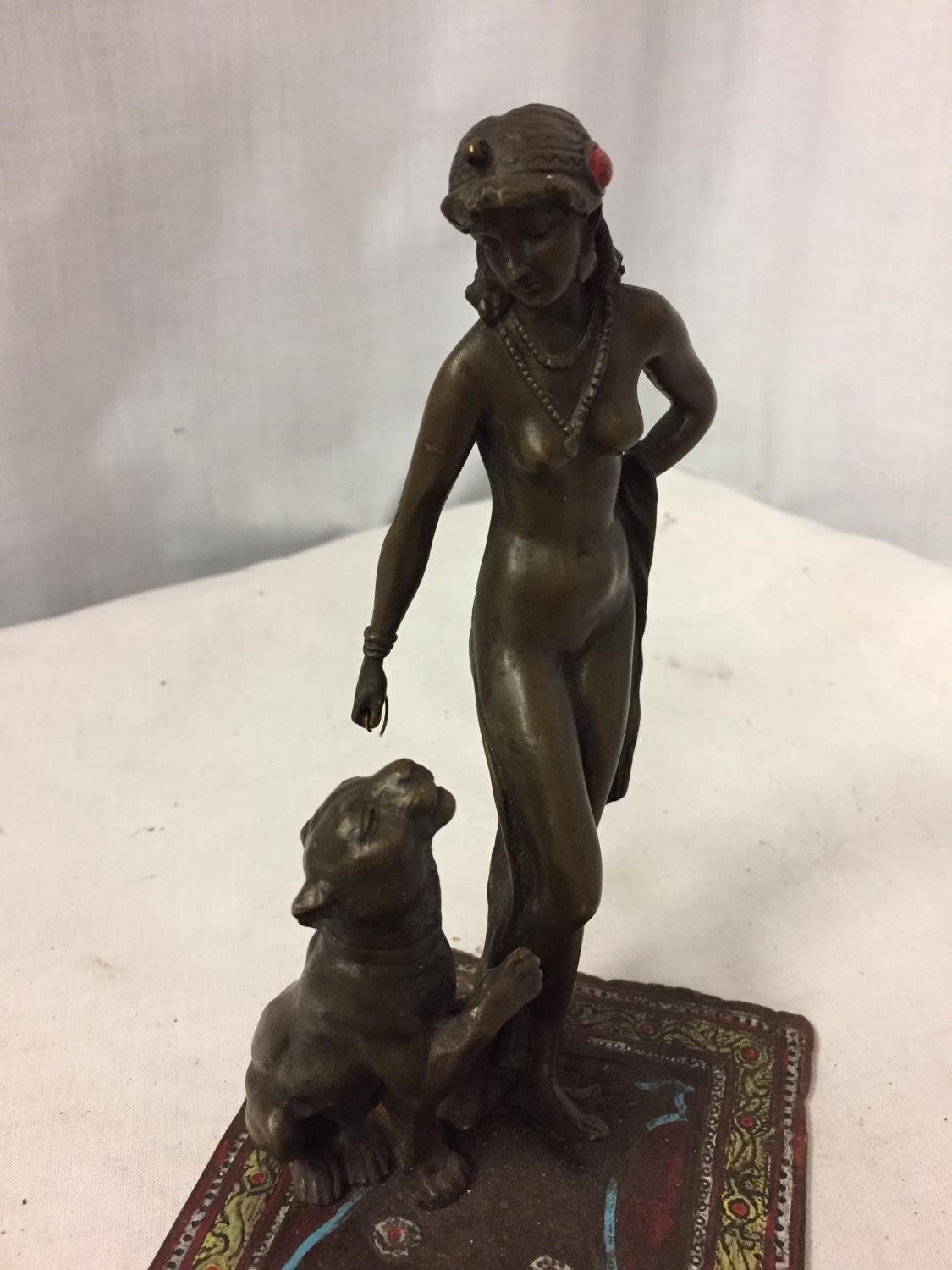 A COLD PAINTED BRONZE OF A NUDE LADY WITH HER LEOPARD (A/F NEEDS A SCREW ON LADIES FOOT) L: 16CM - Image 2 of 4