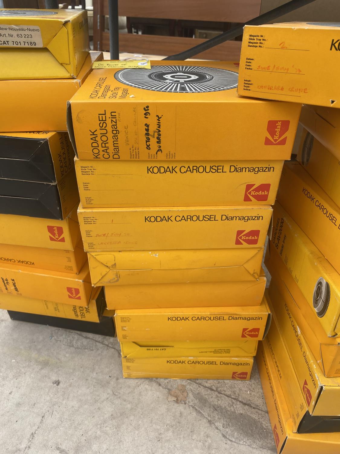 A GROUP OF TWENTY SIX BOXES OF KODAK CAROUSEL SLIDE TRAYS - Image 3 of 4