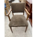 A MID 20TH CENTURY OAK ELBOW CHAIR